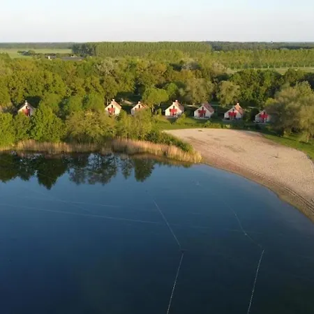 Holiday home Vrijstaande Recreatiewoning Direct Aan Het *