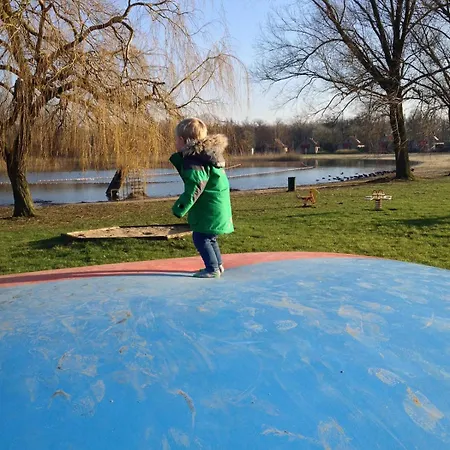 Vrijstaande Recreatiewoning Direct Aan Het Holiday home