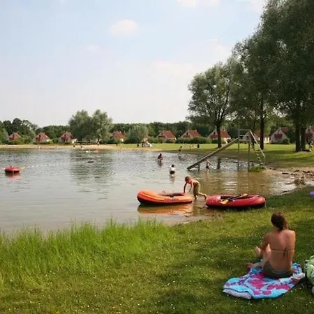Vrijstaande Recreatiewoning Direct Aan Het Holiday home Ewijk